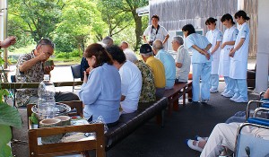 流しそうめん